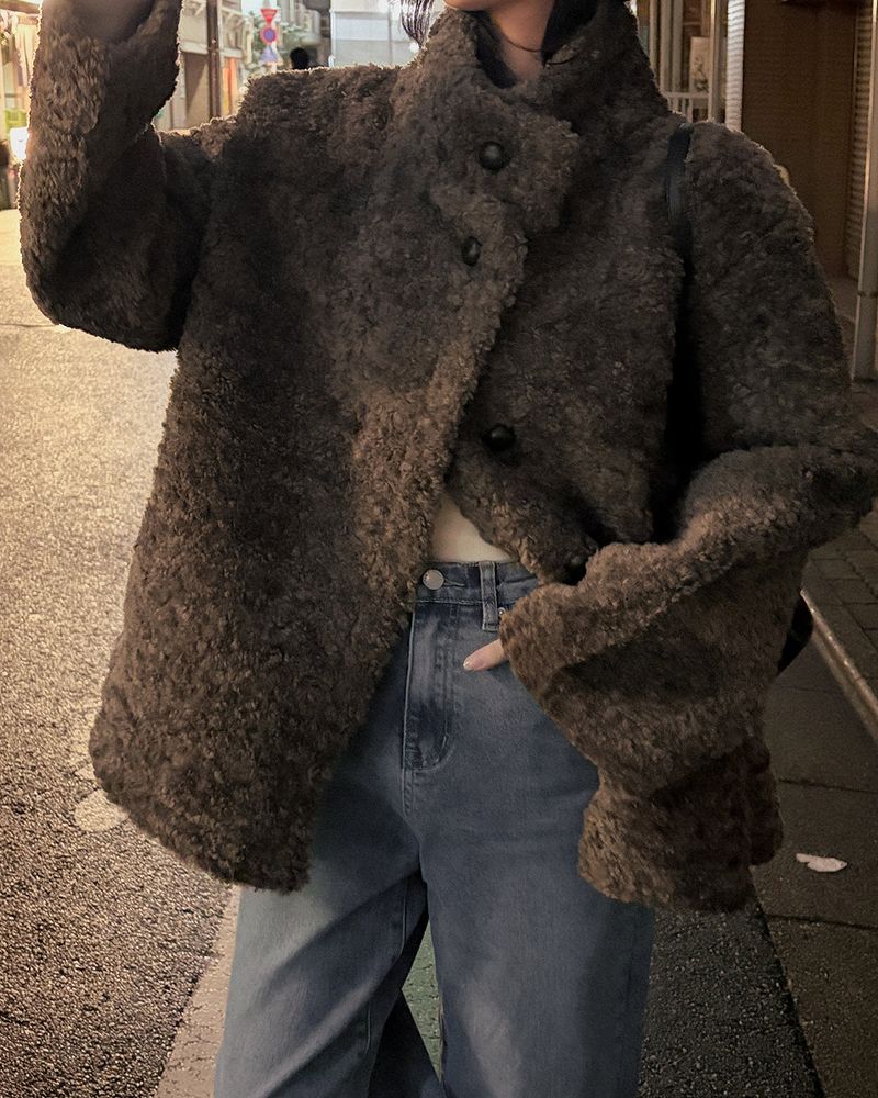 Youel wool shearing coat