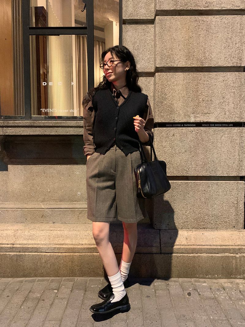 [MADE] Fidic Wool Herringbone Bermuda Pants