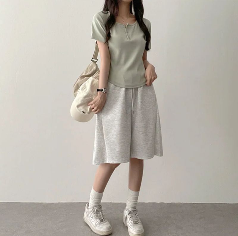Waddoo hem round button short sleeve tee