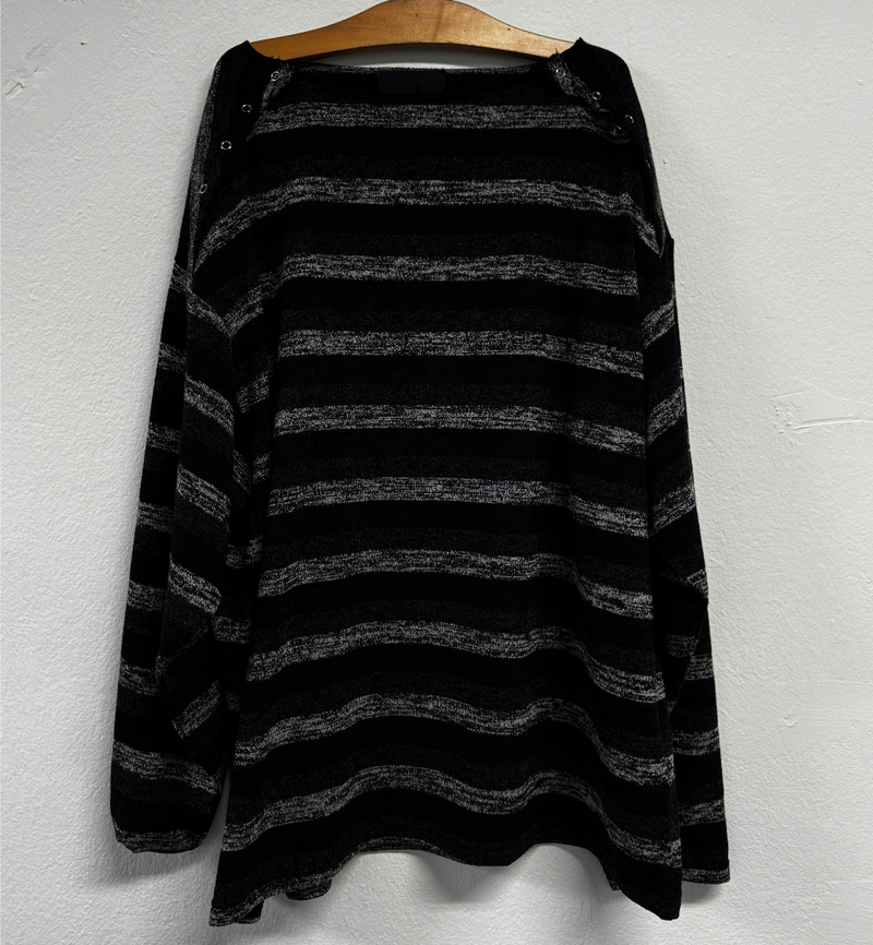 SHOULDER SNAP WARMER POINT STRIPED KNIT🤎🖤🧸 - 2 COLORS