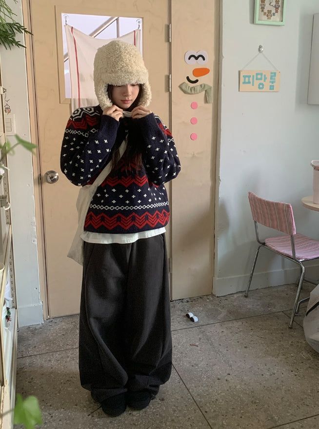 Hackat Round Over Nordic Knit