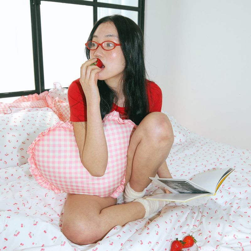 Heart Frill Dust-Free Cushions