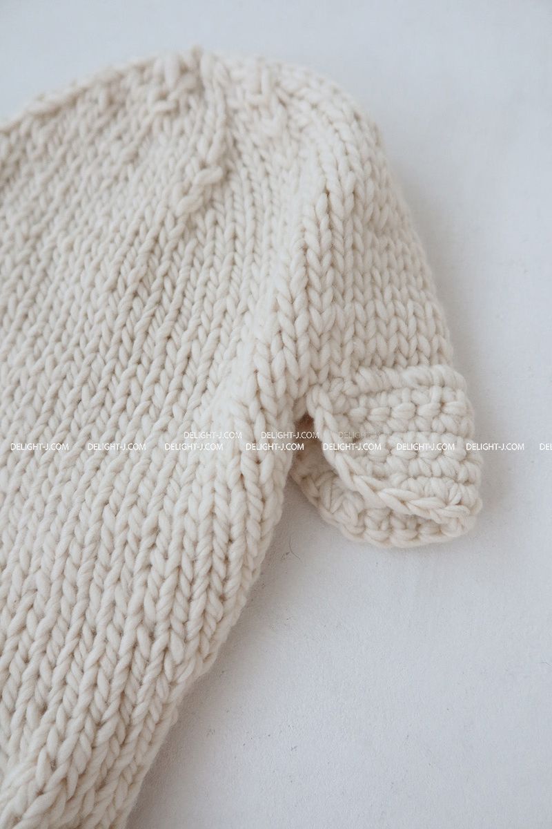 Twisted muffler earbuds Truffle hat
