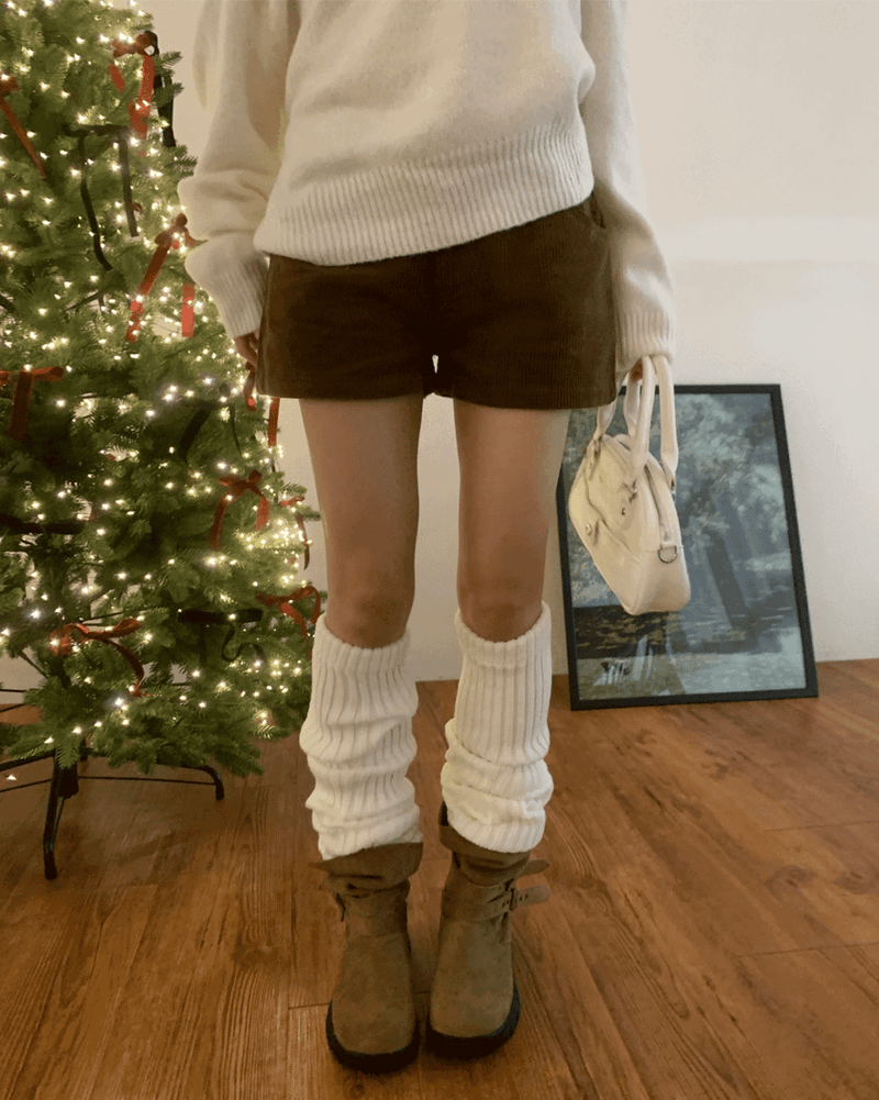 GUSTA（グスタ）の「Ridge Corduroy Shorts（Pants）」
