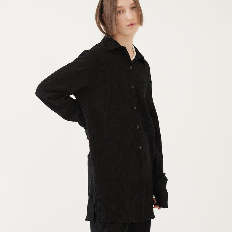TMO BY 13MONTH(ティーエムオーバイサーティーンマンス)の「OVERSIZED PLEATS SHIRTS (BLACK)(Tops)」