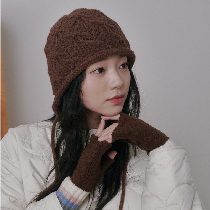ALLINCOMPLETE（オールインコンプリート）の「Ivy Rolling Bonnet Beanie (Brown)（Hats）」