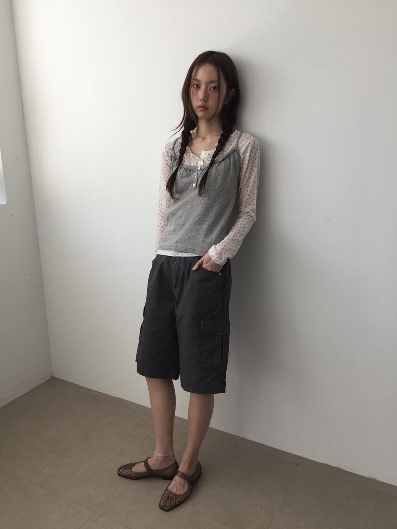 French punched button sleeveless top (4color)