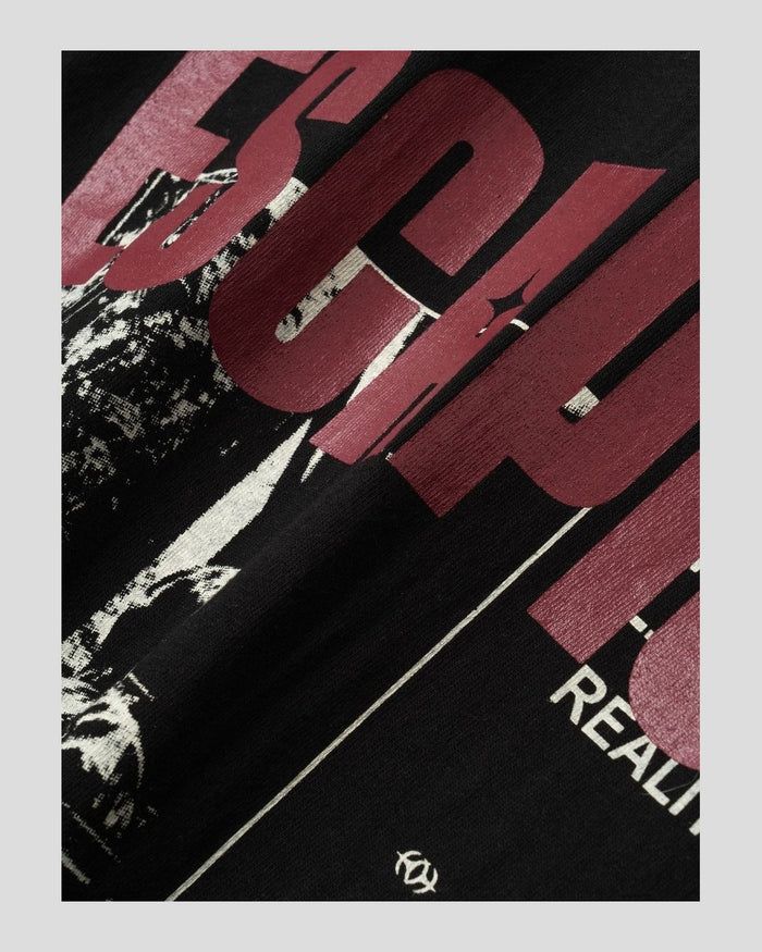 (UNISEX) Escapism Graphic Long Sleeve