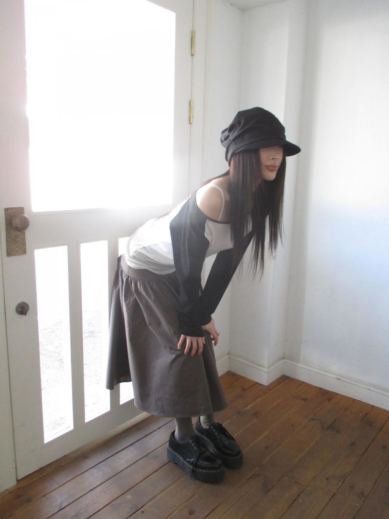 ナグラン ワンオフショルダーTシャツ