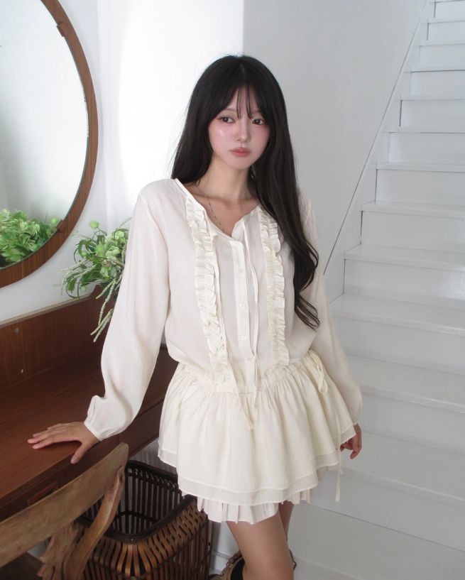 ULAN（ユレン）の「ルエン フリル ロング ブラウス（トップス）」