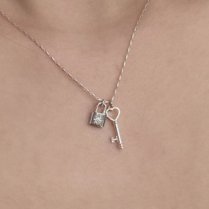 lovetrix（ラブトリックス）の「Silver 925 Vintage key& lock necklace(heart ver.)（Accessories）」