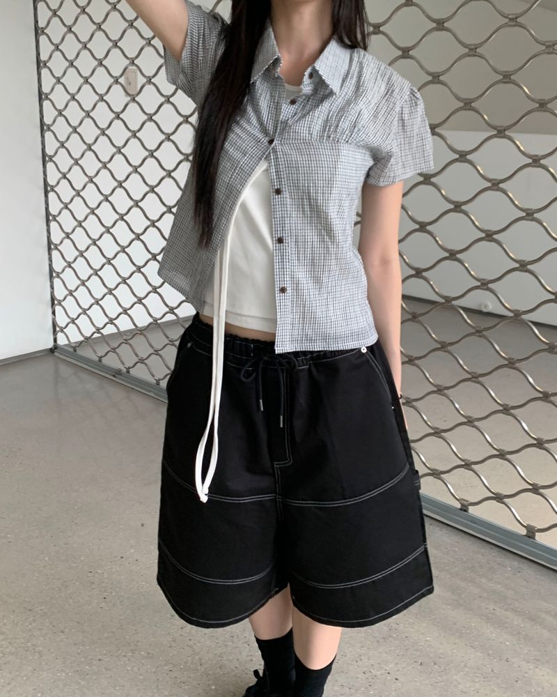 Small check shirts