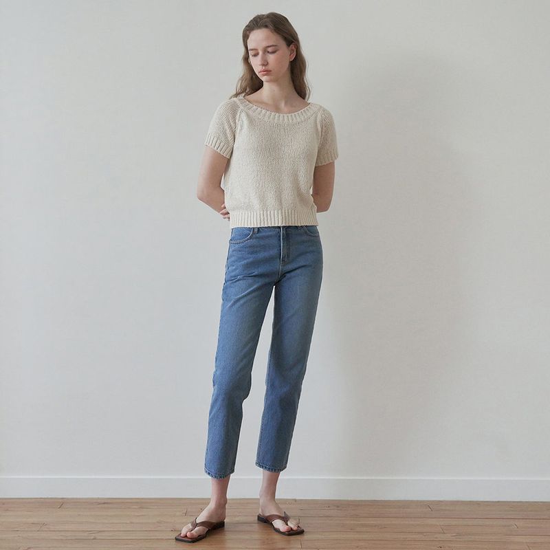 Mild slub half knit