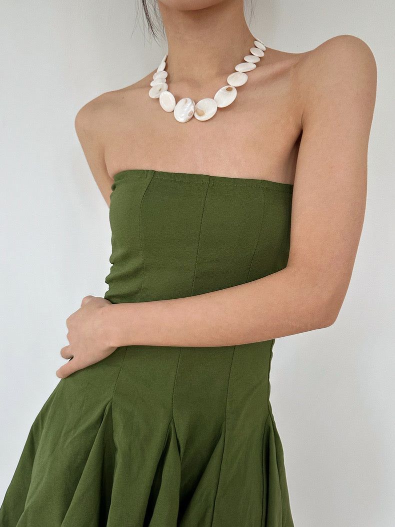 Coin nacre necklace