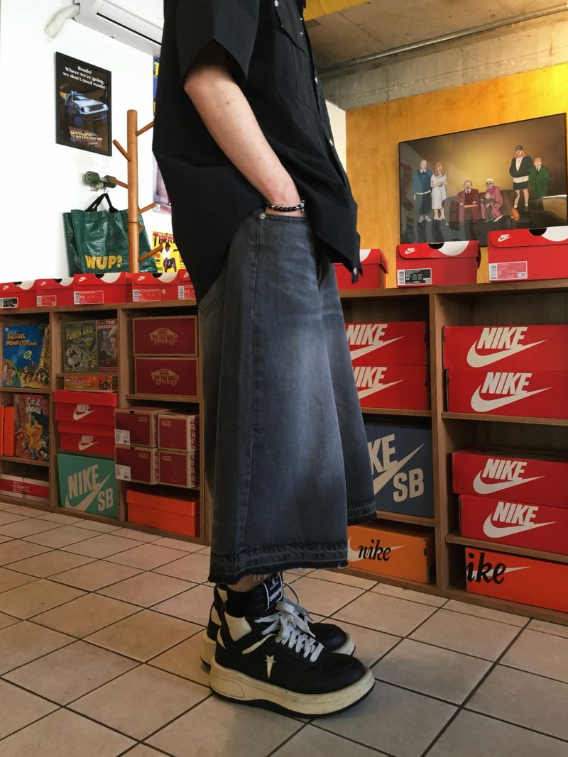 Brush Cutting Bermuda Denim Pants 2C