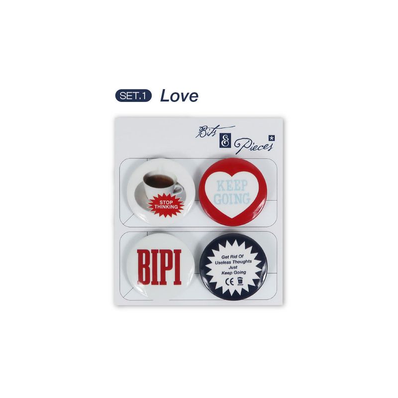 bipi（ビピ）の「ストップシンキング / ピンボタン set.1 ラブ（アクセサリー）」