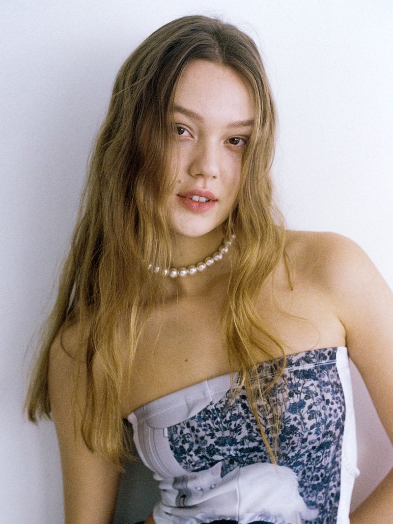 0 8 Lorelei pearl choker