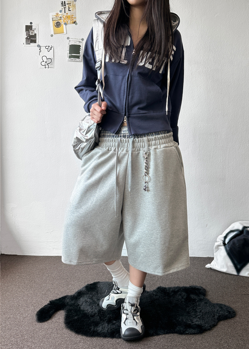 Squarebee Patch Layered Belt Bermuda Shorts 2color