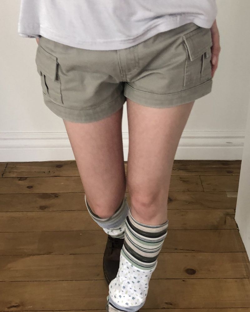 Jeku Low-Rise Cargo Shorts