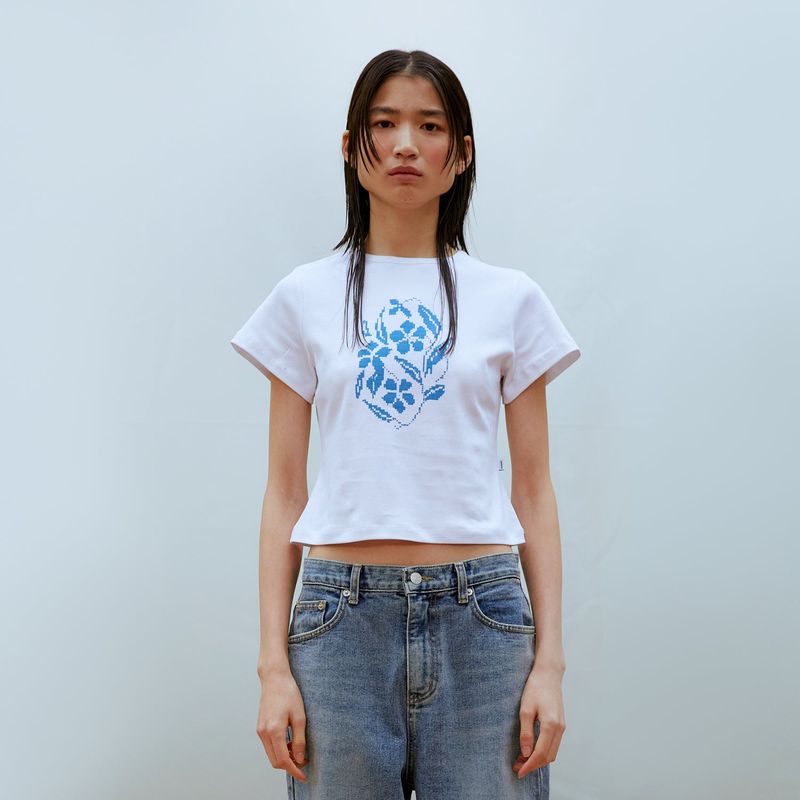 13MONTH(サーティーンマンス)の「Flower Crop T-shirt (BLUE)(Tops)」