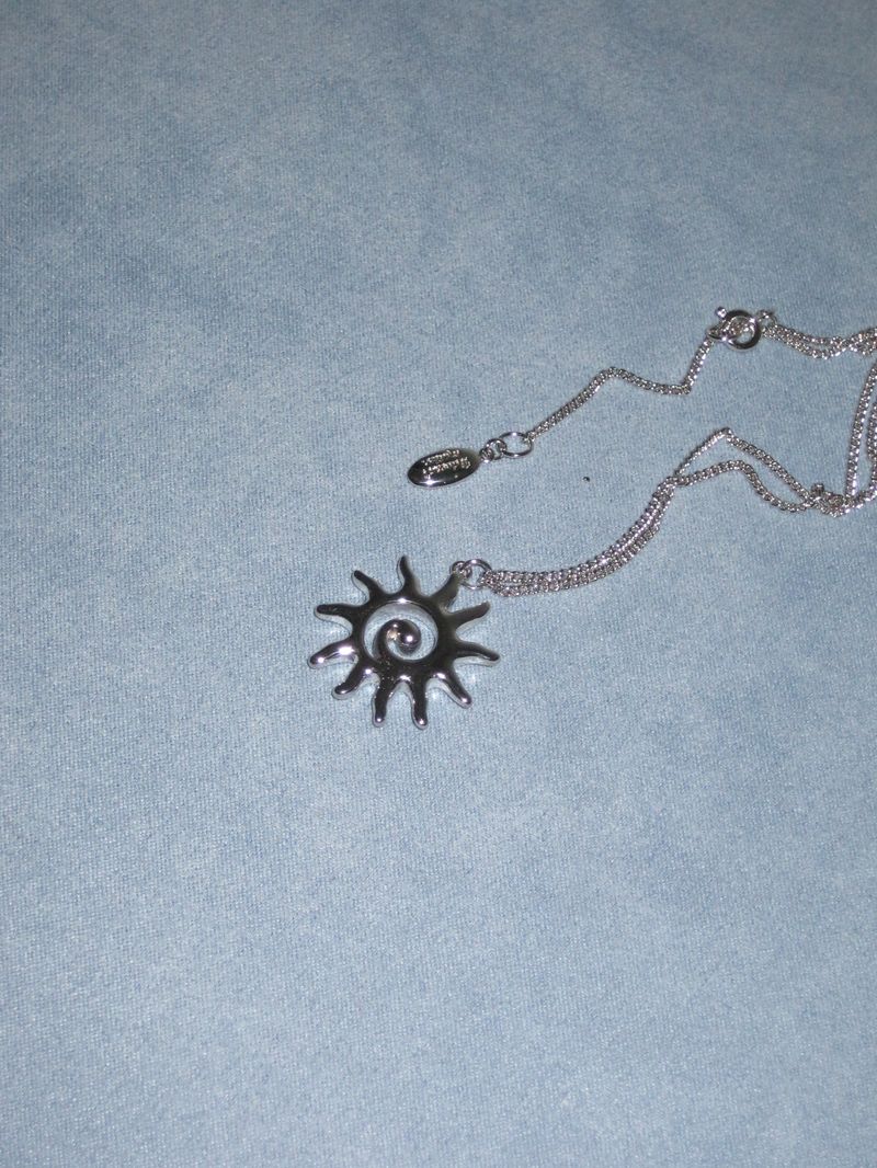 Sunburn necklace