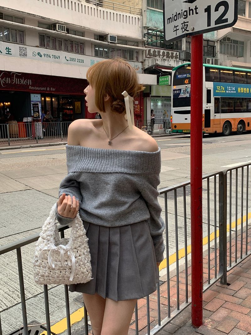 [MADE] PONIA OFF SHOULDER KNIT