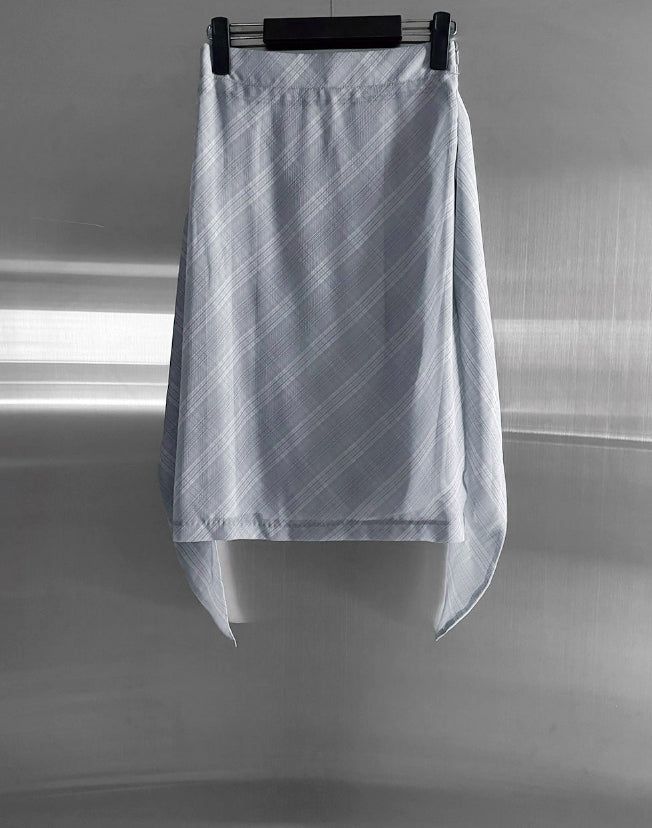 Ar knot check skirt