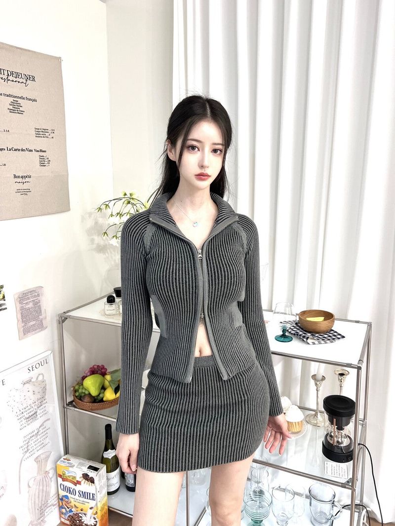 1071. Two tone line knit zip-up (2color)