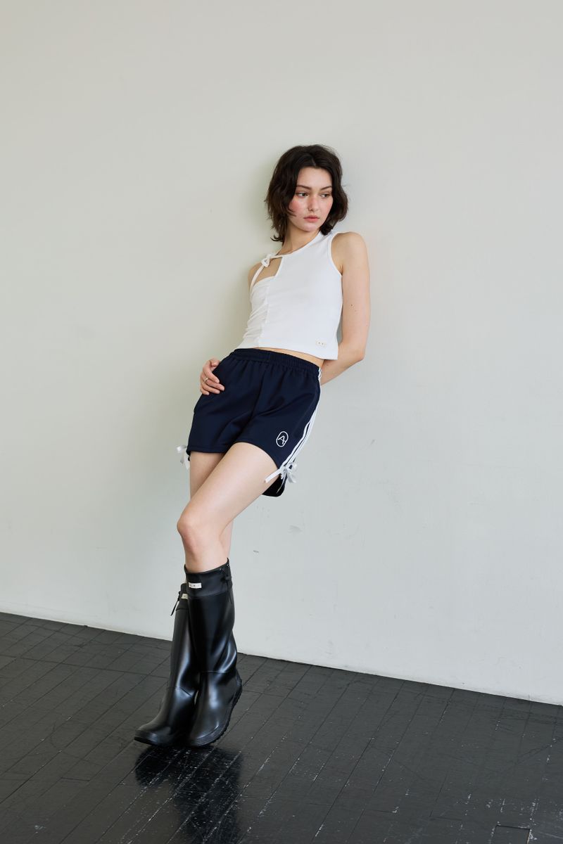 BEBE UNBALANCE SLEEVELESS TOP / WHITE