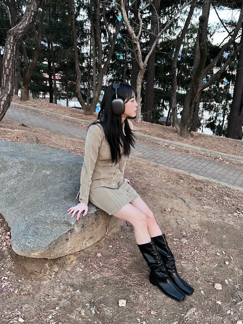 Square wrinkle middle boots 