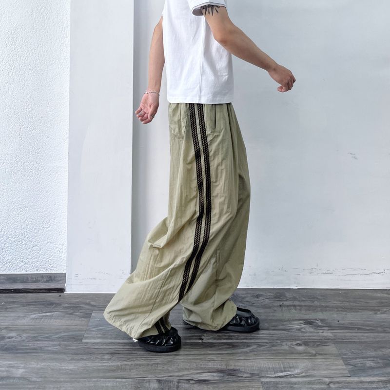 Crumpled Texture Line-Detail Pants