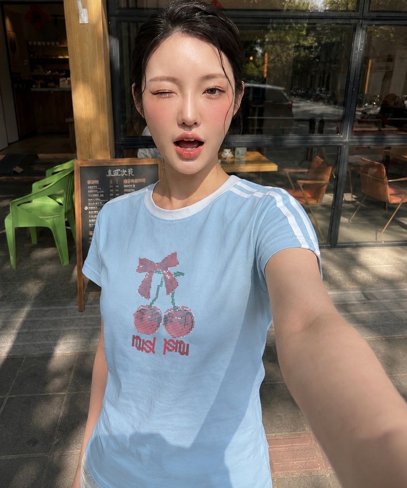 NOTUSUAL(ノットユージュアル)の「Dot Cherry Semi Crop T-Shirts - 6COLOR(Tops)」