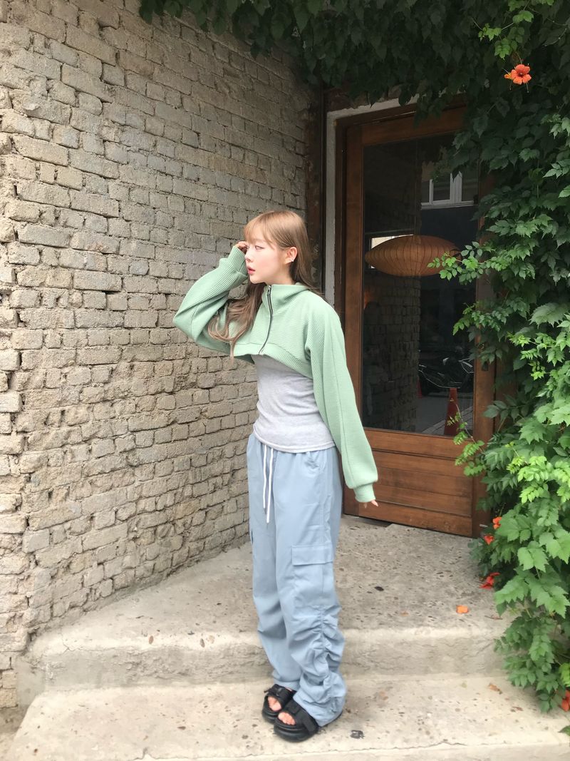 Crescent shirring cargo pants