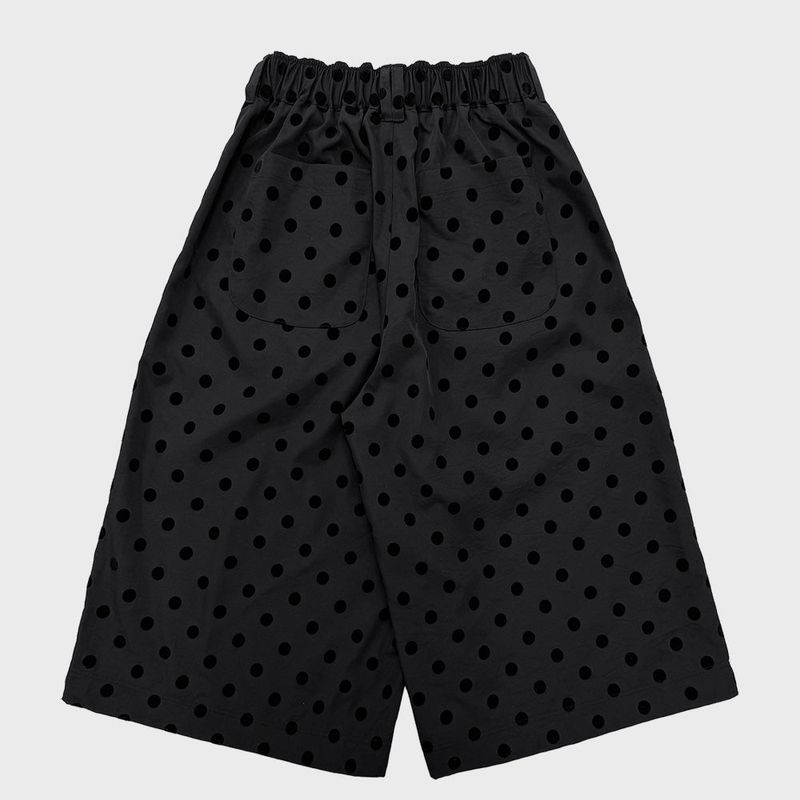 TEN PANTS IN BLACK