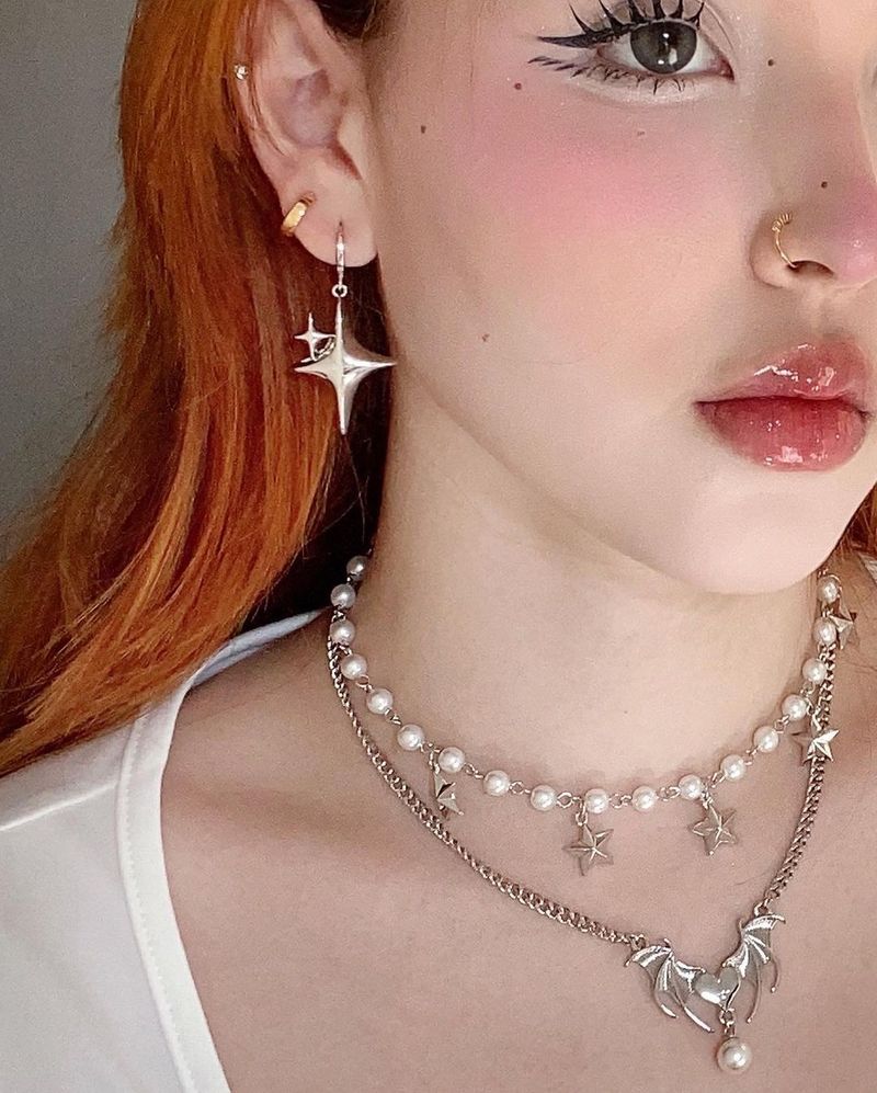  [Aespa Karina, IVE Gaeul Piercing] Sparkle Sparkle Huggies Piercing
