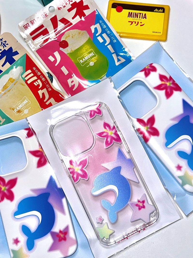 STAYBUBBLY（ステイバブリー）の「[MADE] ギャル ドロフィンスマホケース (ハードケースのみ,カードケースなし)（スマホグッズ/小物）」