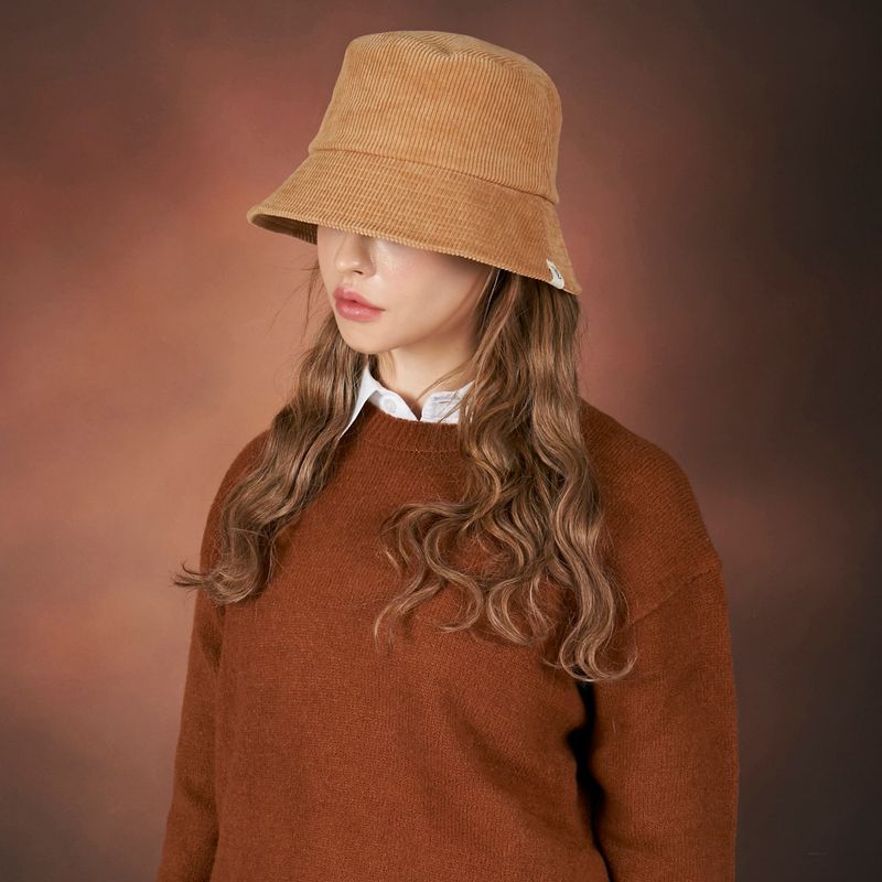 Corduroy label bucket hat
