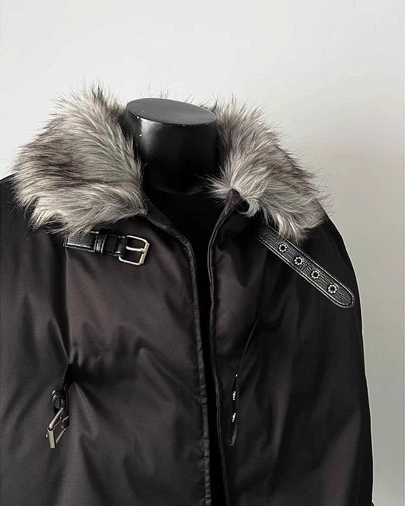 D Buckle fur collar cropped jumper