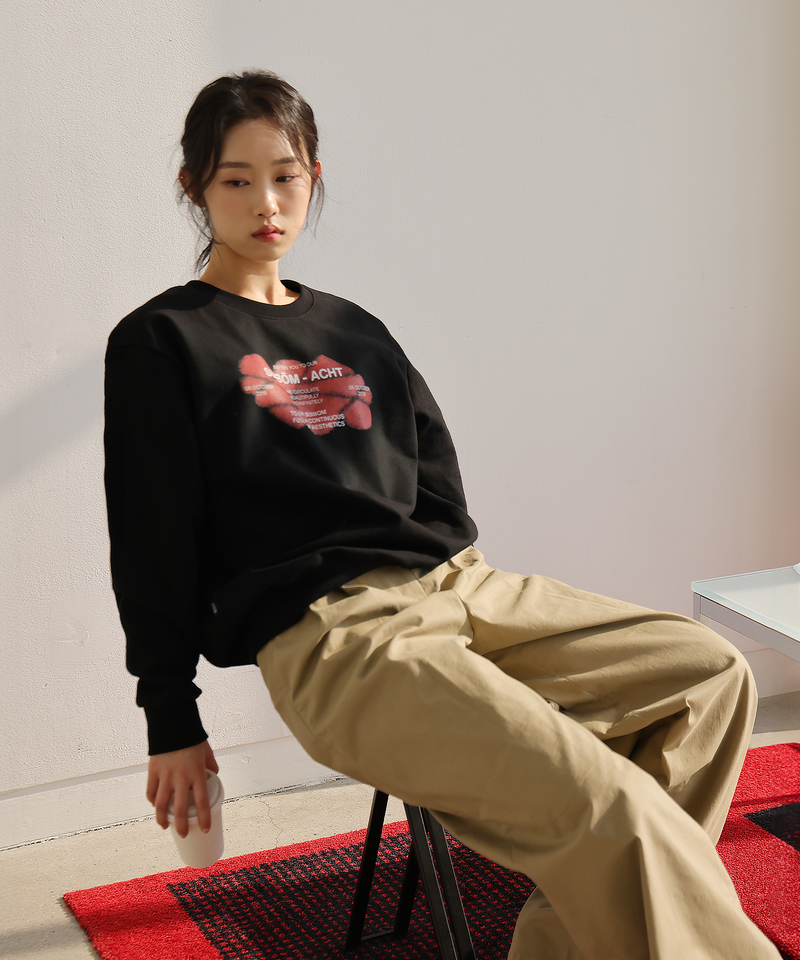 Infinite Hearts Sweatshirt - Black