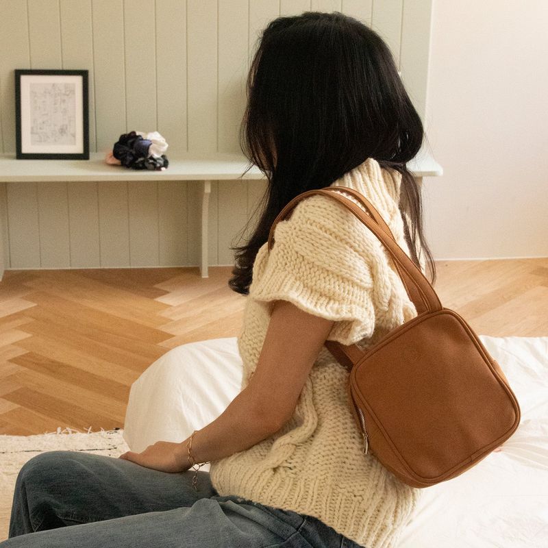 square suede bag _chestnut