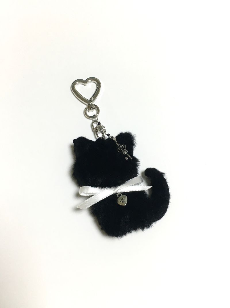 fluffy cat keyring