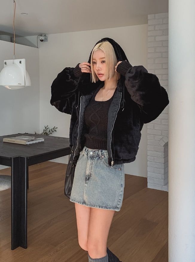 ULAN（ユレン）の「Cardi crop hooded fur jumper（Jackets/Outerwear）」