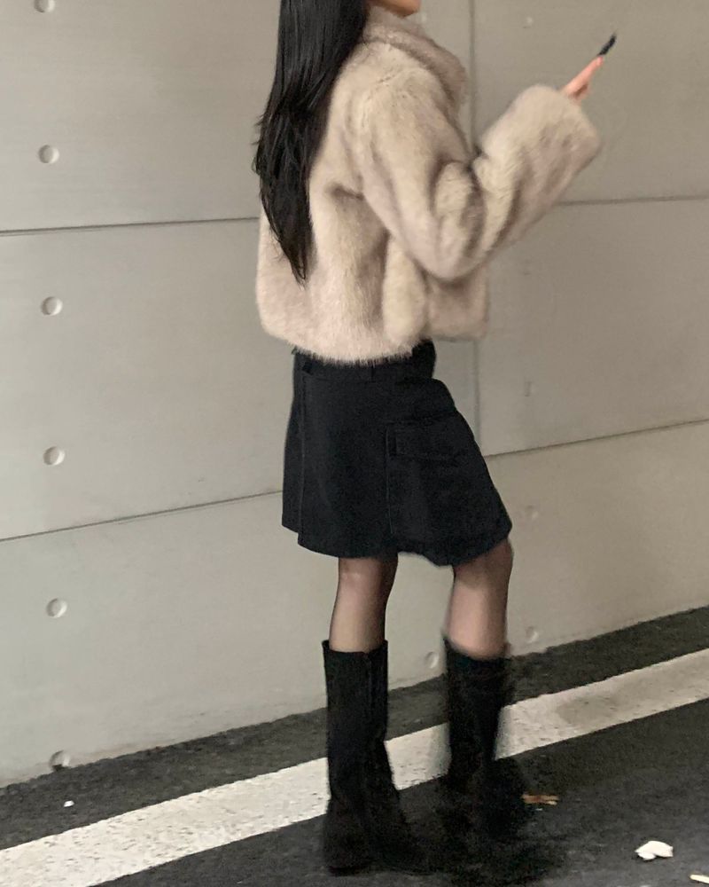 Core cargo skirts