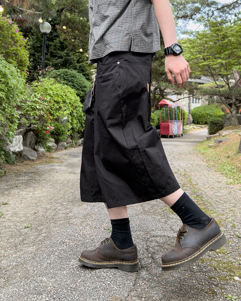 Varon Patch Strap Bermuda Pants