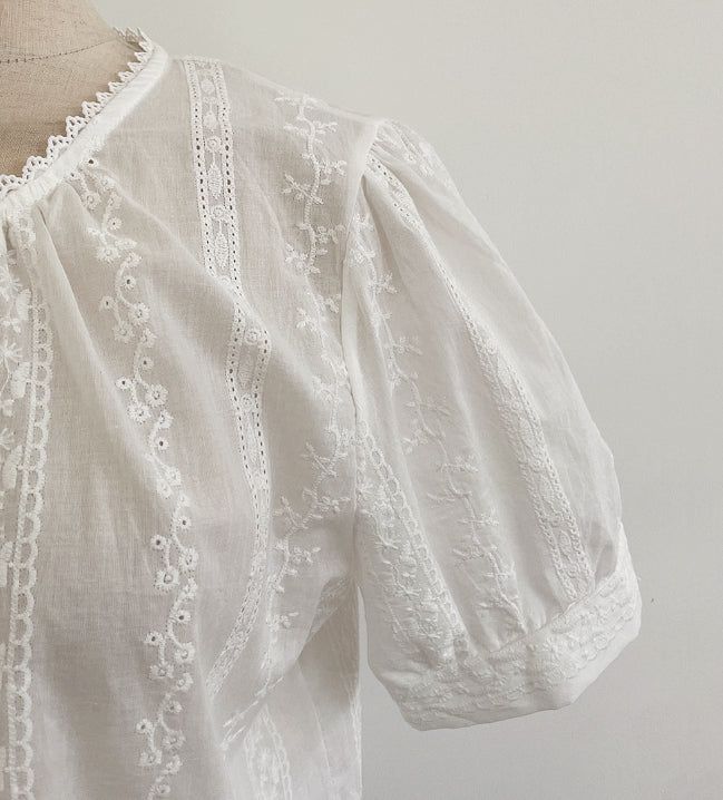 Sedel Lace Flower Embroidery Blouse
