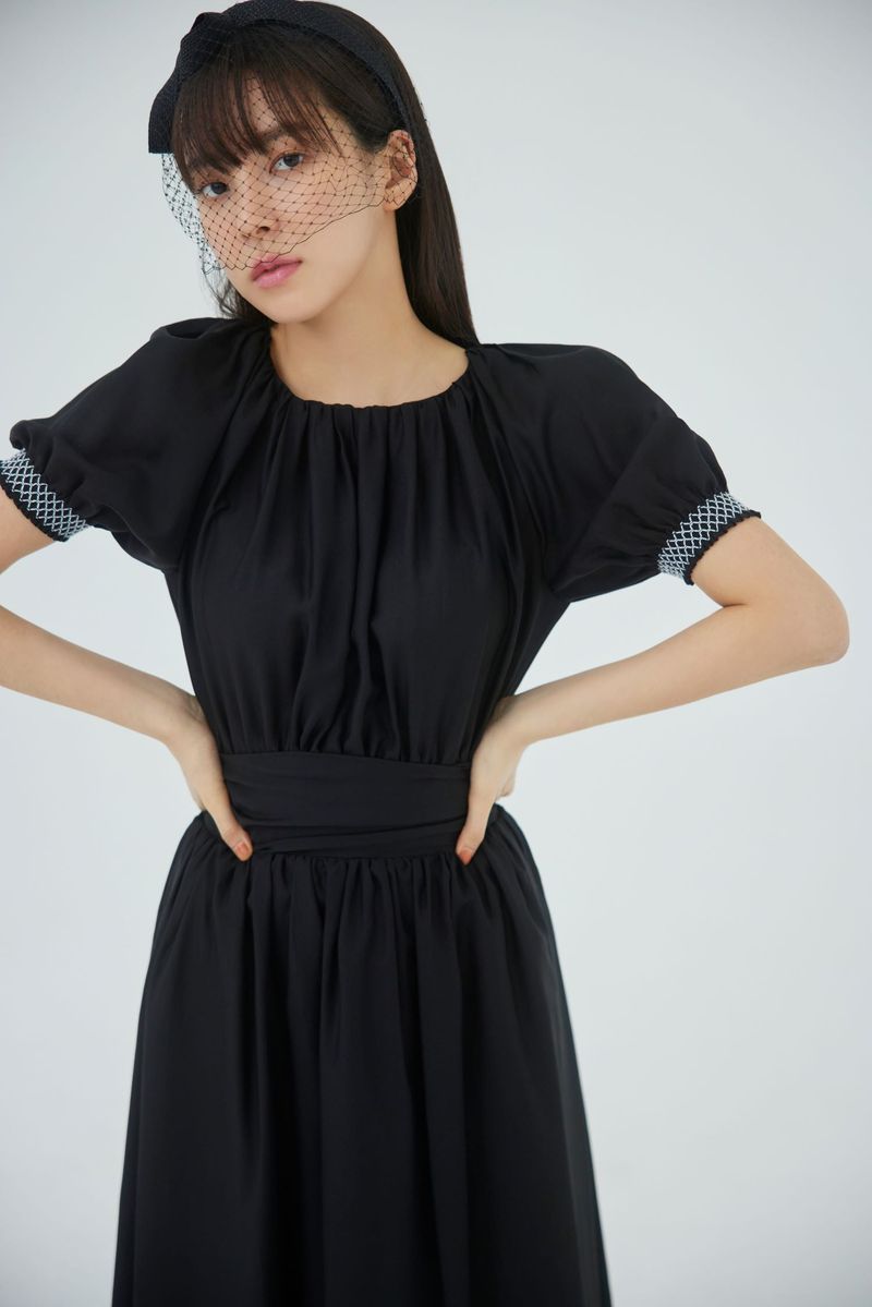 NO.4 DRESS - BLACK