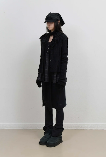 Tassel Collar Knit Cardigan / Black