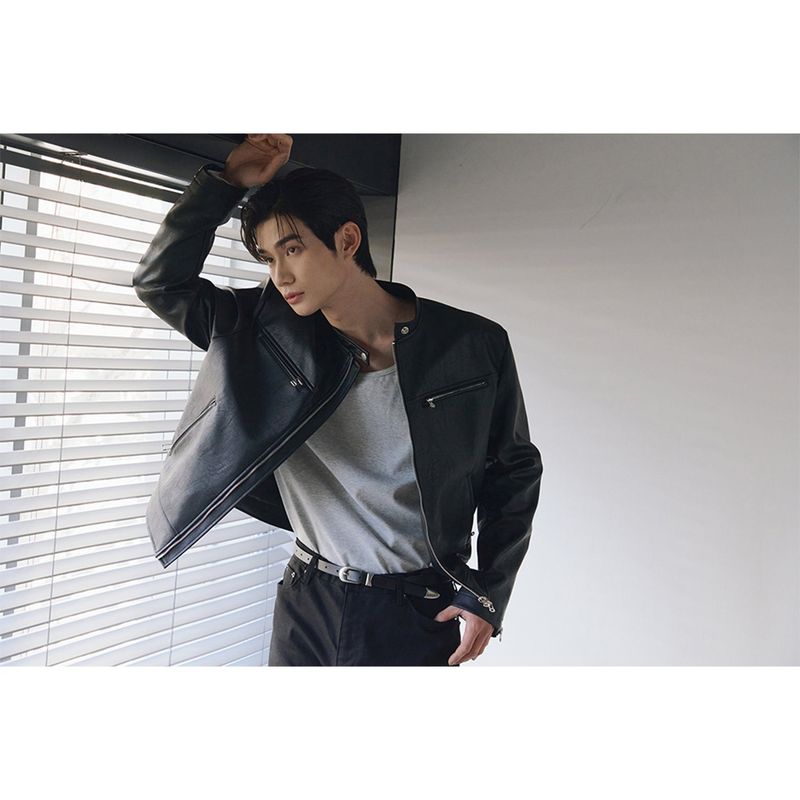 Essential cracked leather biker jacket(Black)