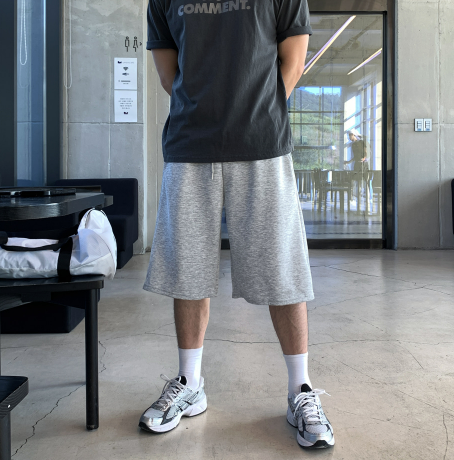 LOOKPLE（ルックプル）の「グリフェサイドタックバミューダバンディングショーツ（パンツ）」