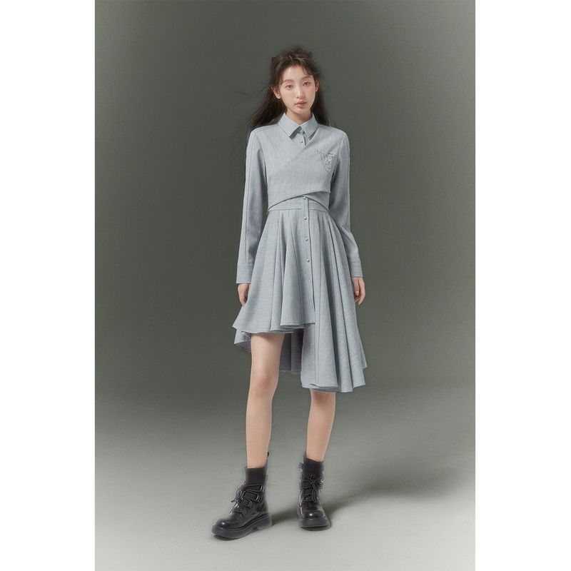 UNDORABLE（アンドレーブル）の「JEANS BLUE PAINT-TEXTURED ASYMMETRIC SHIRT DRESS（Dresses）」